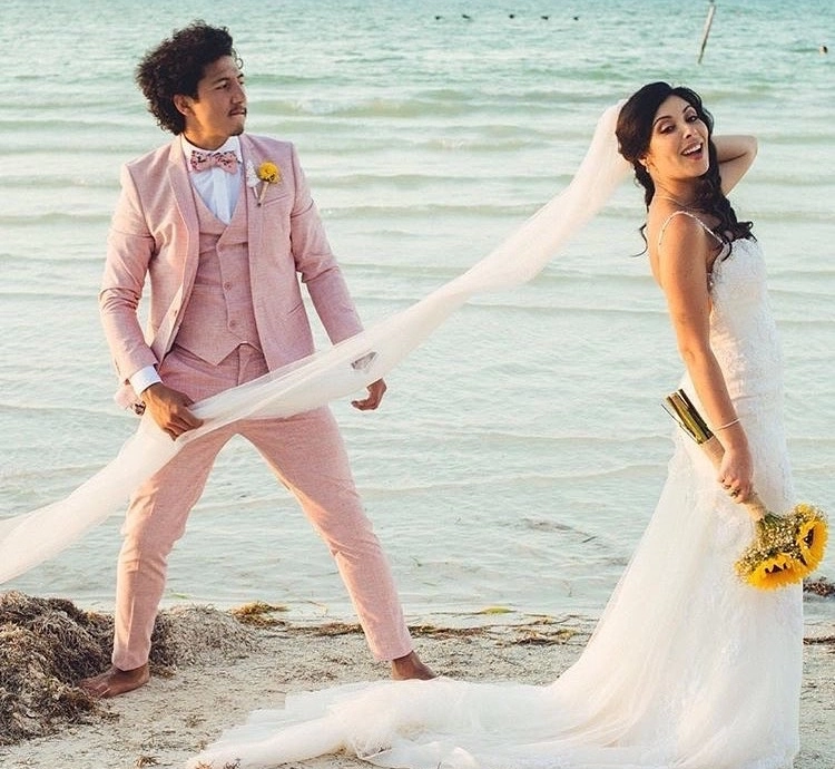 Save the date / Thash the dress